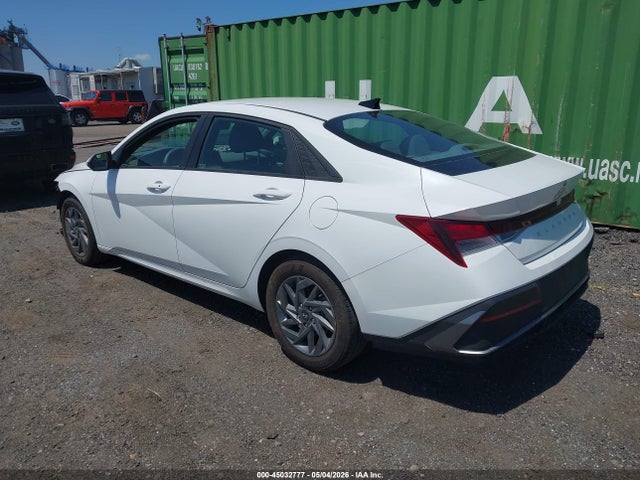 Hyundai ELANTRA Sel