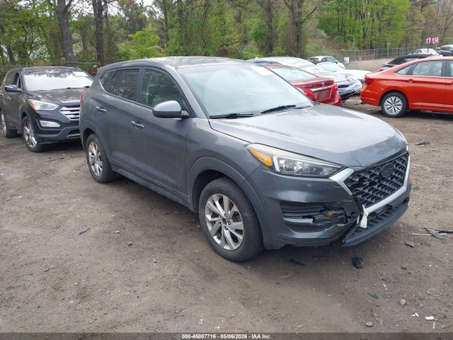 Salvage Hyundai TUCSON Image