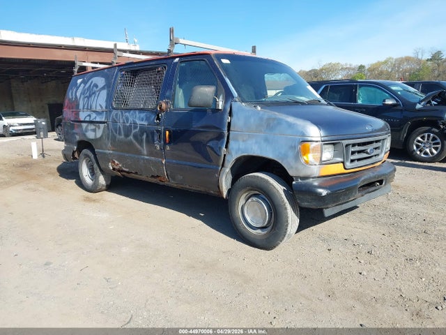 Salvage Ford E-350 Image