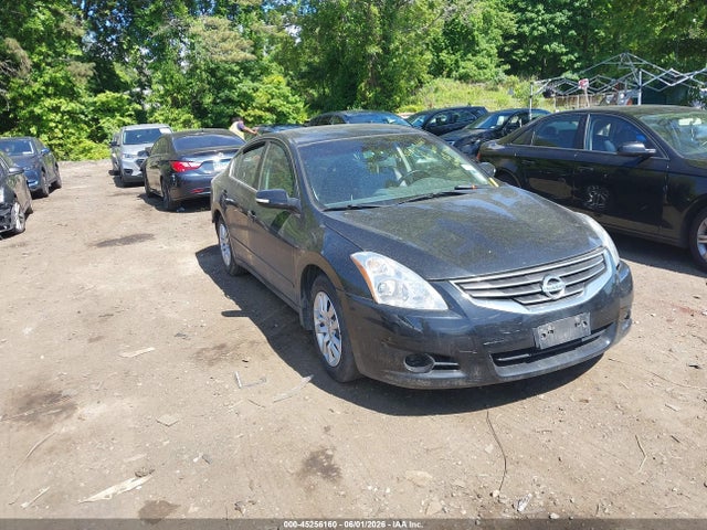 Salvage Nissan Altima Image
