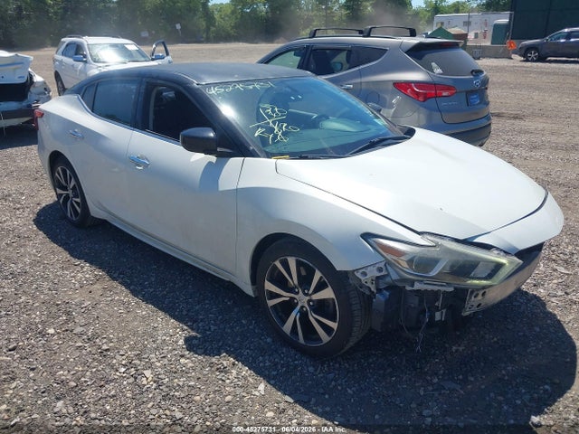 Salvage Nissan Maxima Image