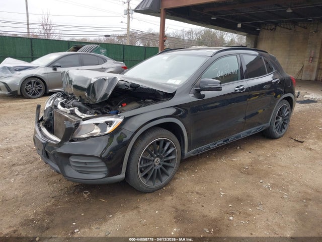 Mercedes-Benz GLA 4matic