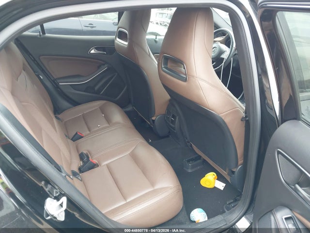 Mercedes-Benz GLA 4matic