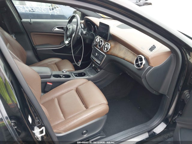 Mercedes-Benz GLA 4matic
