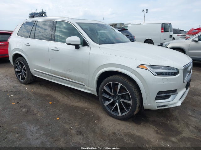 Salvage Volvo XC90 Image