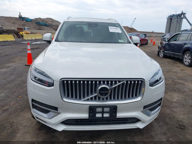 Volvo XC90 B6 Plus Bright Theme 6-seater