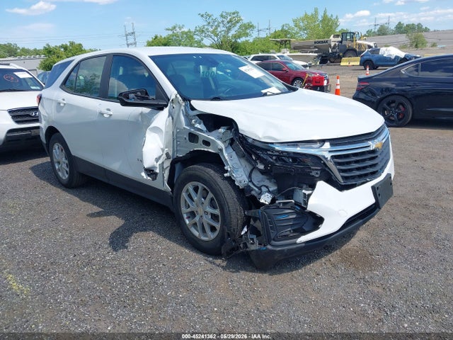 Salvage Chevrolet Equinox Image