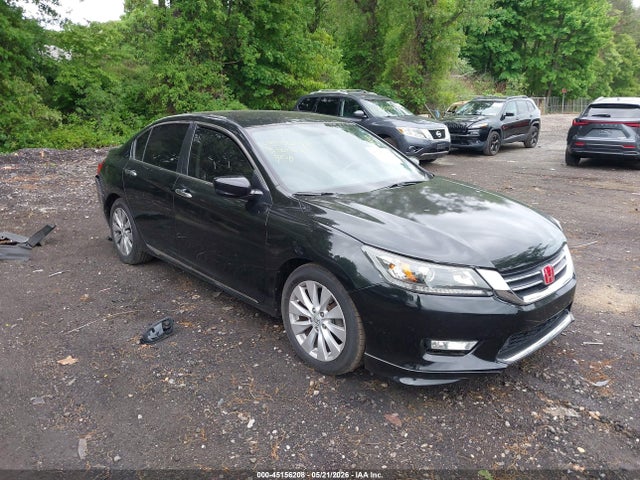 Salvage Honda Accord Image