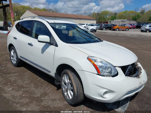 Salvage Nissan Rogue Image