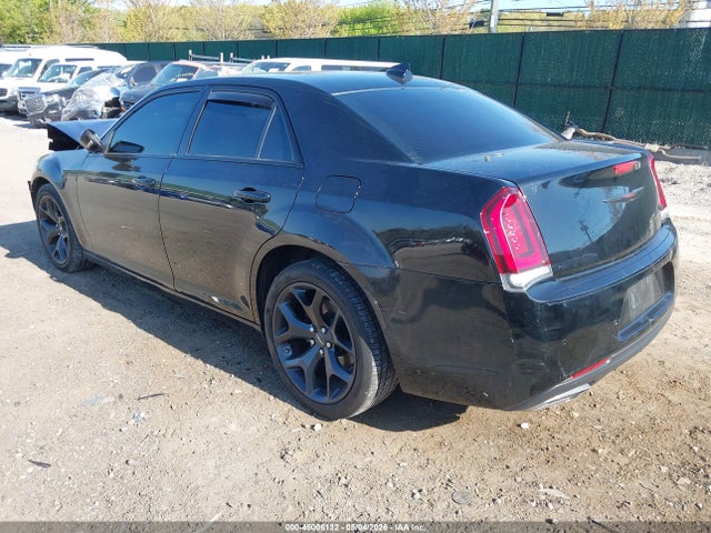 Chrysler 300 S
