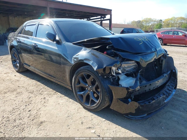 Salvage Chrysler 300 Image