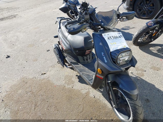 Salvage Znen Scooter Image