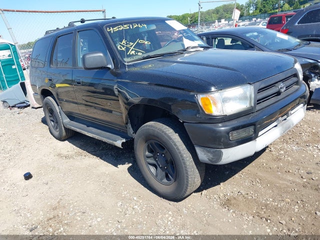 Salvage Toyota 4Runner Image