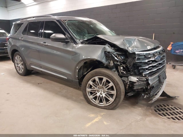 Salvage Ford Explorer Image