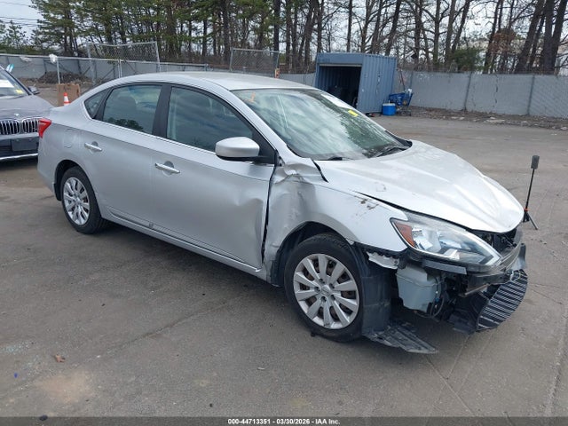 Salvage Nissan Sentra Image