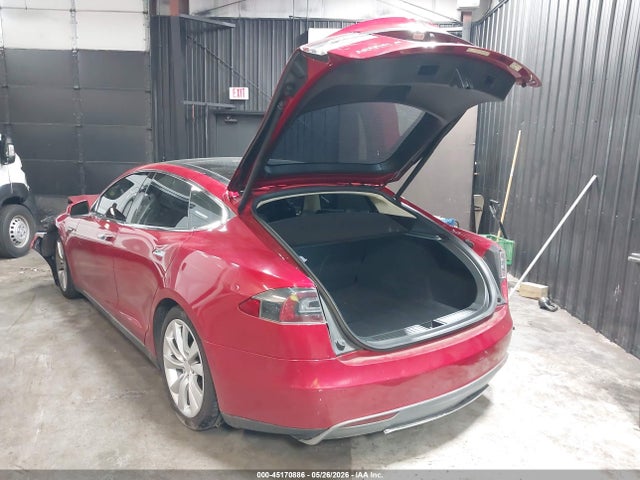Tesla Model S P85