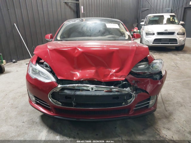 Tesla Model S P85