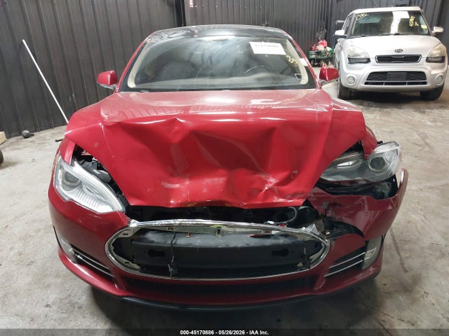 Tesla Model S P85