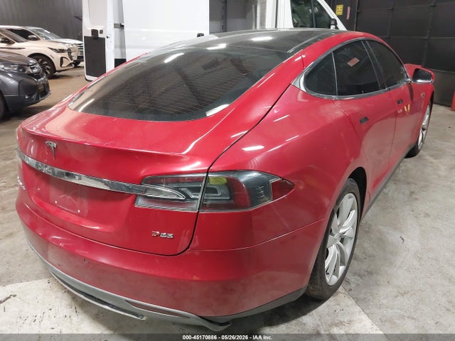 Tesla Model S P85
