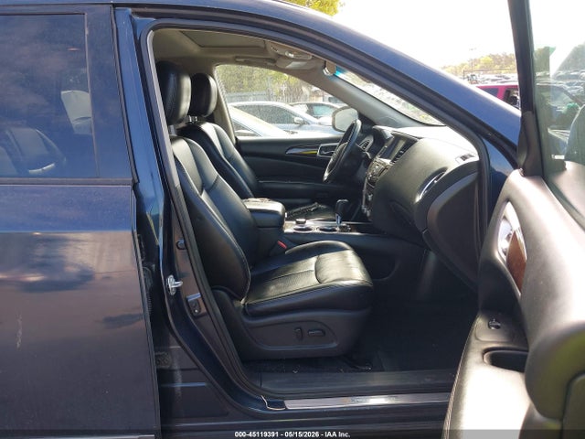 Nissan Pathfinder Platinum