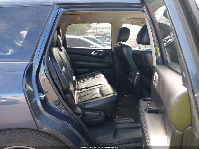 Nissan Pathfinder Platinum
