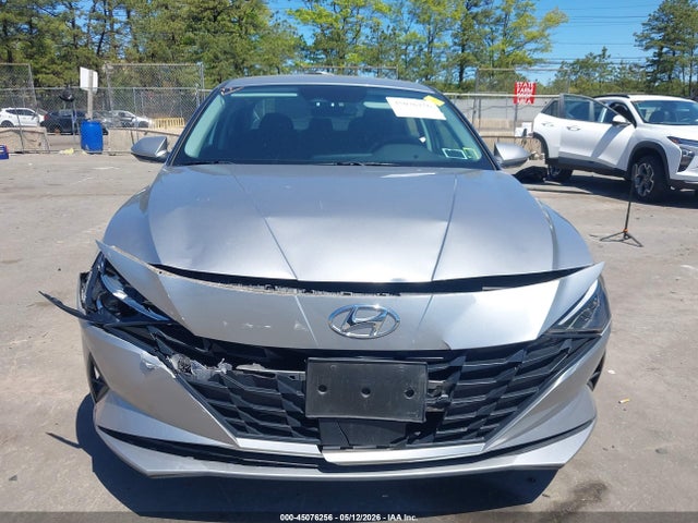 Hyundai ELANTRA Sel
