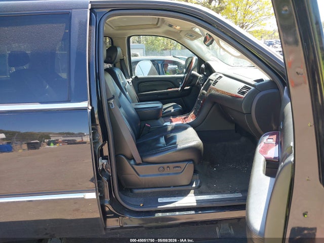 Cadillac Escalade Standard