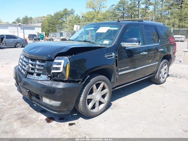 Cadillac Escalade Standard