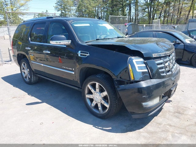 Salvage Cadillac Escalade Image