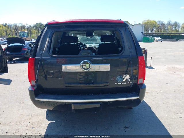 Cadillac Escalade Standard