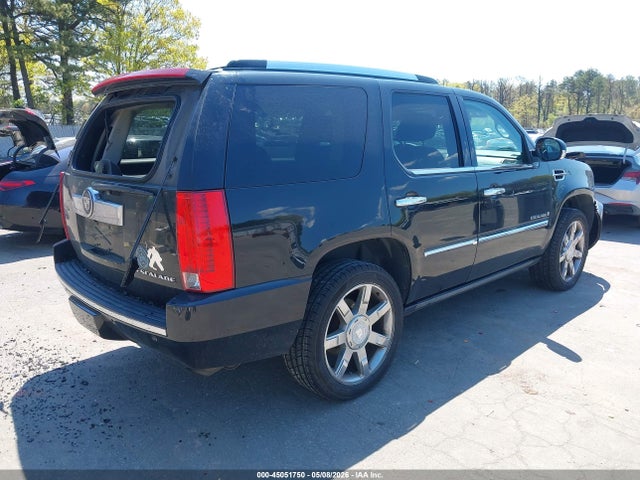 Cadillac Escalade Standard
