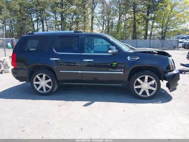 Cadillac Escalade Standard