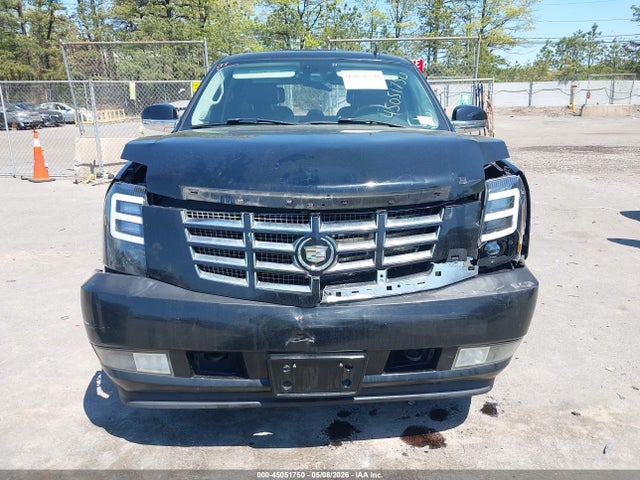 Cadillac Escalade Standard
