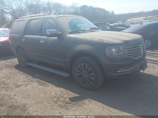 Salvage Lincoln Navigator Image