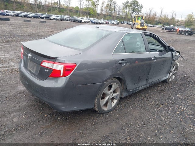 Toyota Camry Se V6