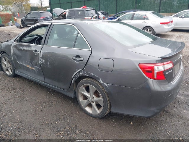 Toyota Camry Se V6