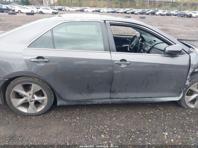 Toyota Camry Se V6