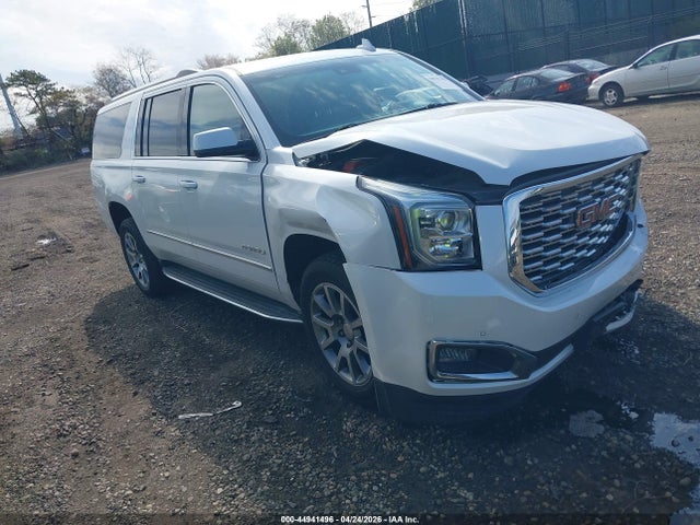 Salvage GMC Yukon Image