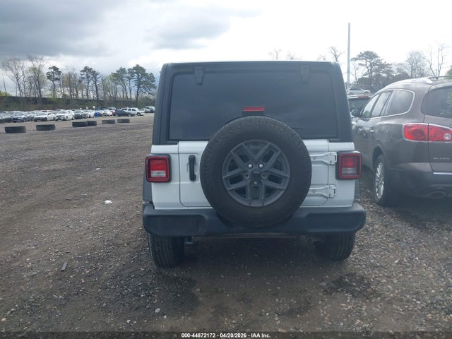 Jeep Wrangler 4-door Summit 4x4