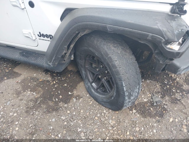 Jeep Wrangler 4-door Summit 4x4