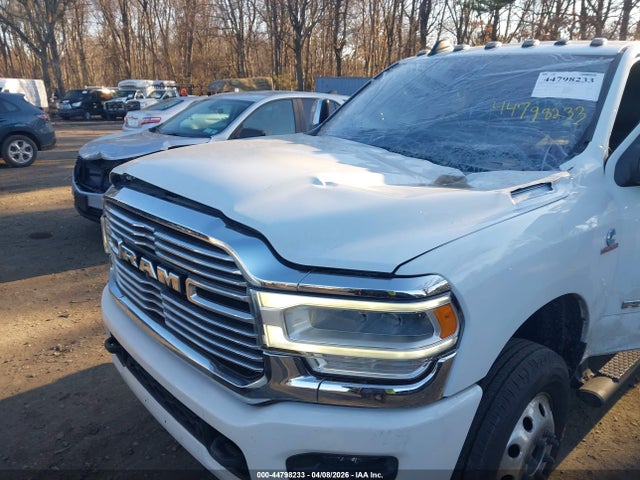 Ram 3500 Laramie  4x4 8' Box