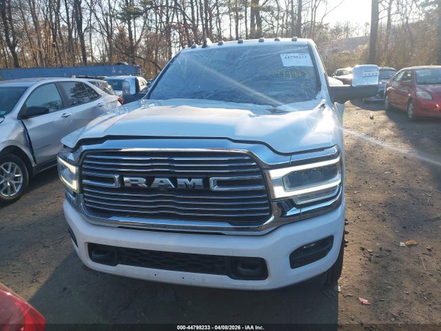 Ram 3500 Laramie  4x4 8' Box