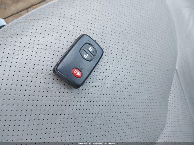 Toyota RAV4 Limited V6