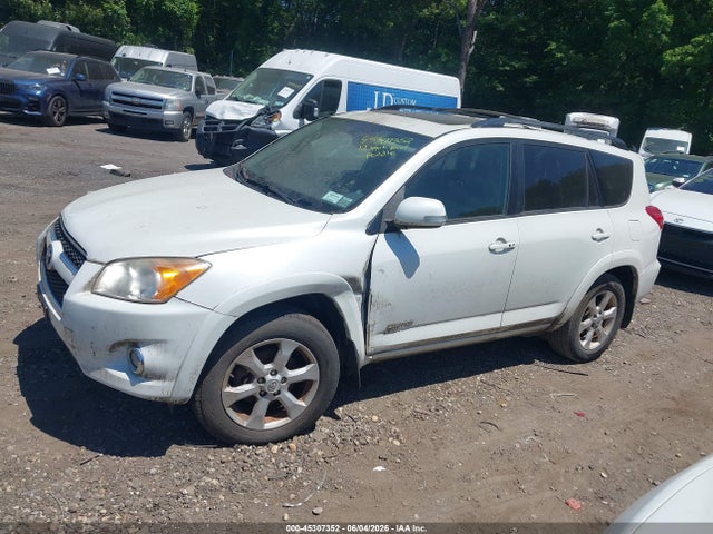 Toyota RAV4 Limited V6