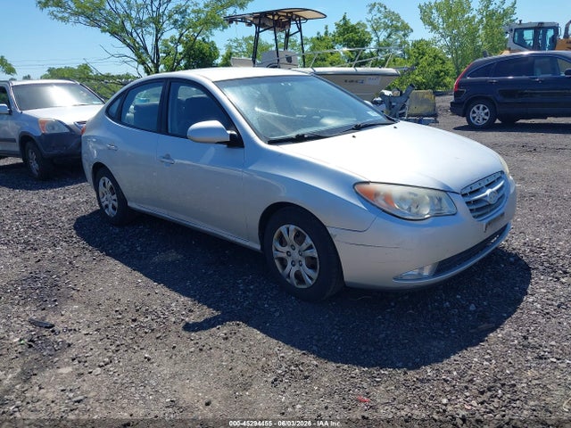 Salvage Hyundai ELANTRA Image