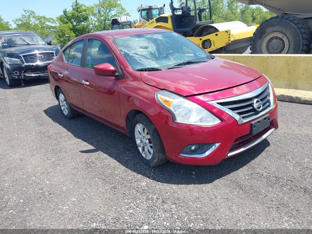 Salvage Nissan Versa Image