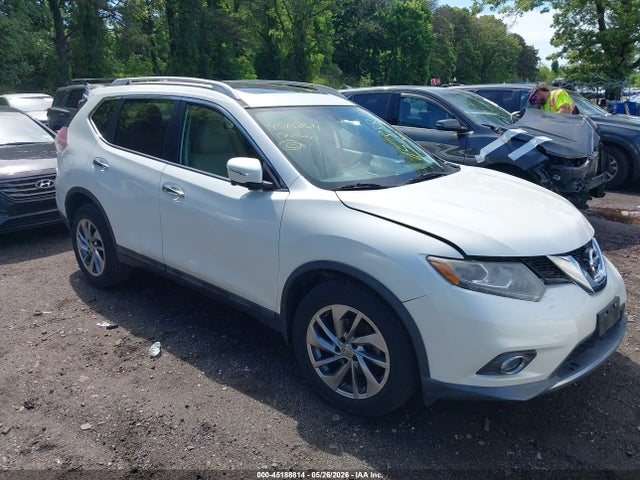 Salvage Nissan Rogue Image
