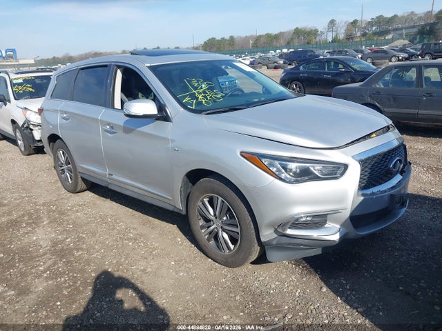 Salvage INFINITI Qx Image