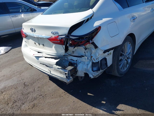 INFINITI Q50 3.0t Luxe