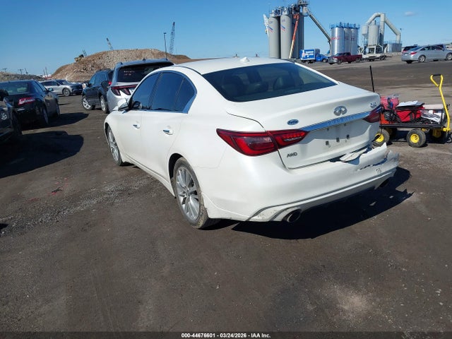 INFINITI Q50 3.0t Luxe